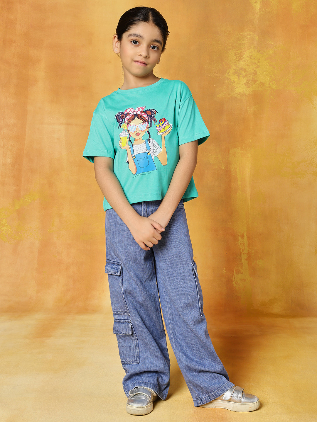 Pure cotton denim cargo with printed regular loose fit t-shirt