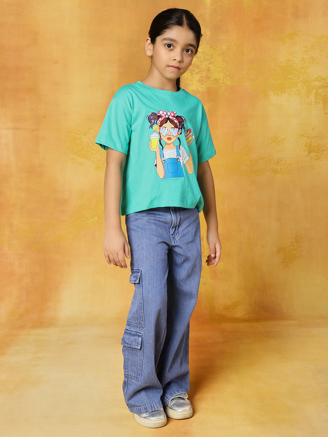 Pure cotton denim cargo with printed regular loose fit t-shirt